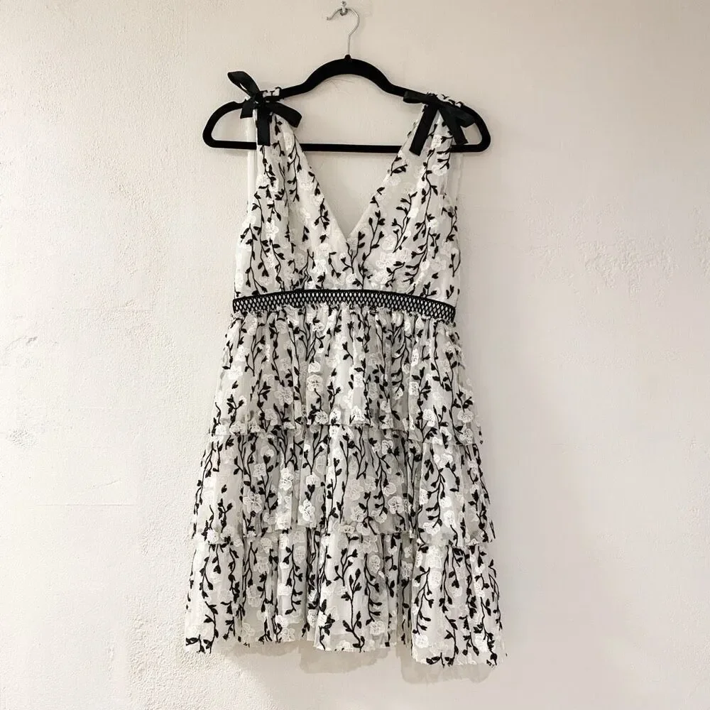 Bardot Embroidered Tiered Mini Dress in Black White Size 6